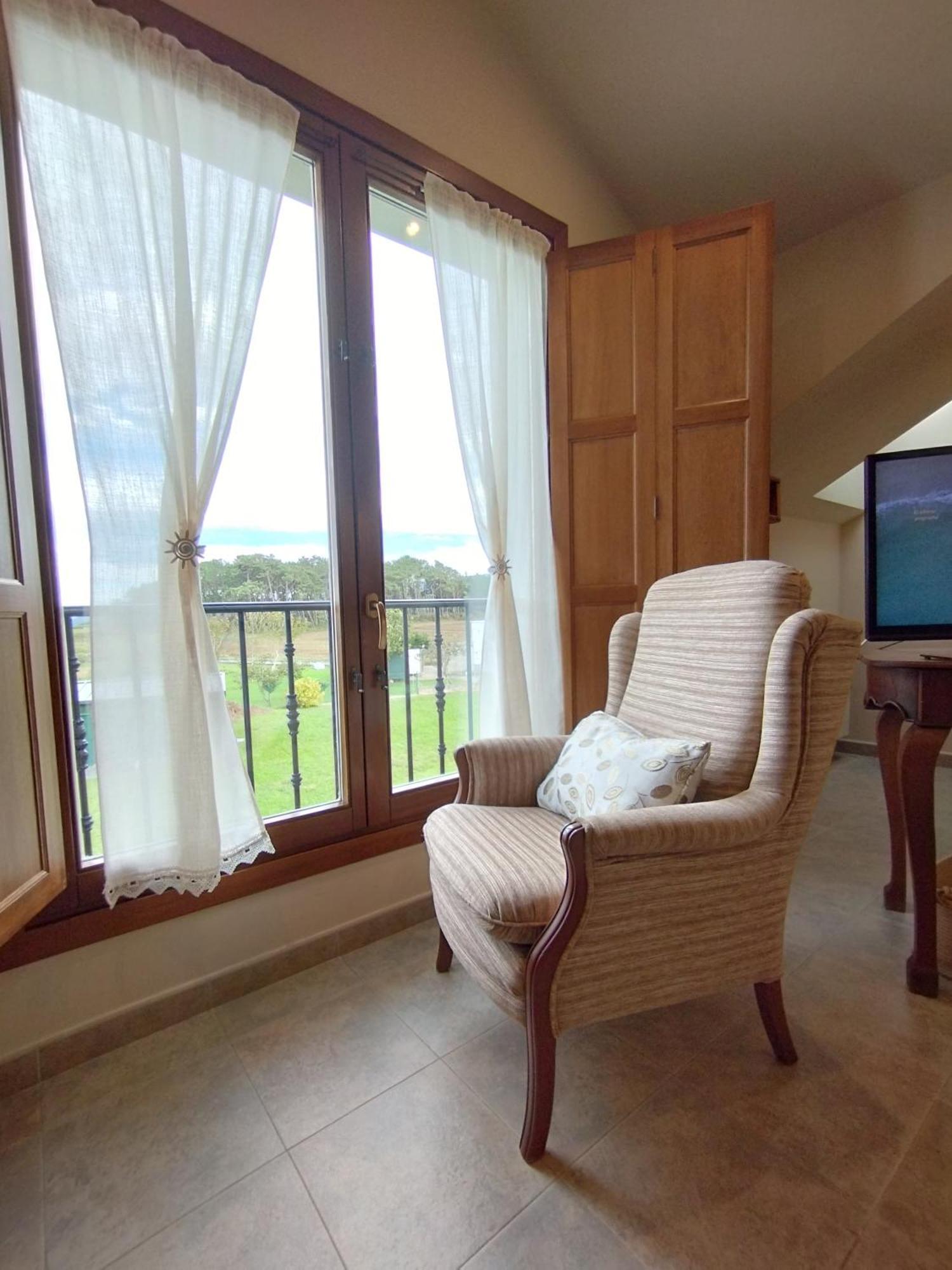 Apartamentos La Cruz De Paderne Navia Ruang foto