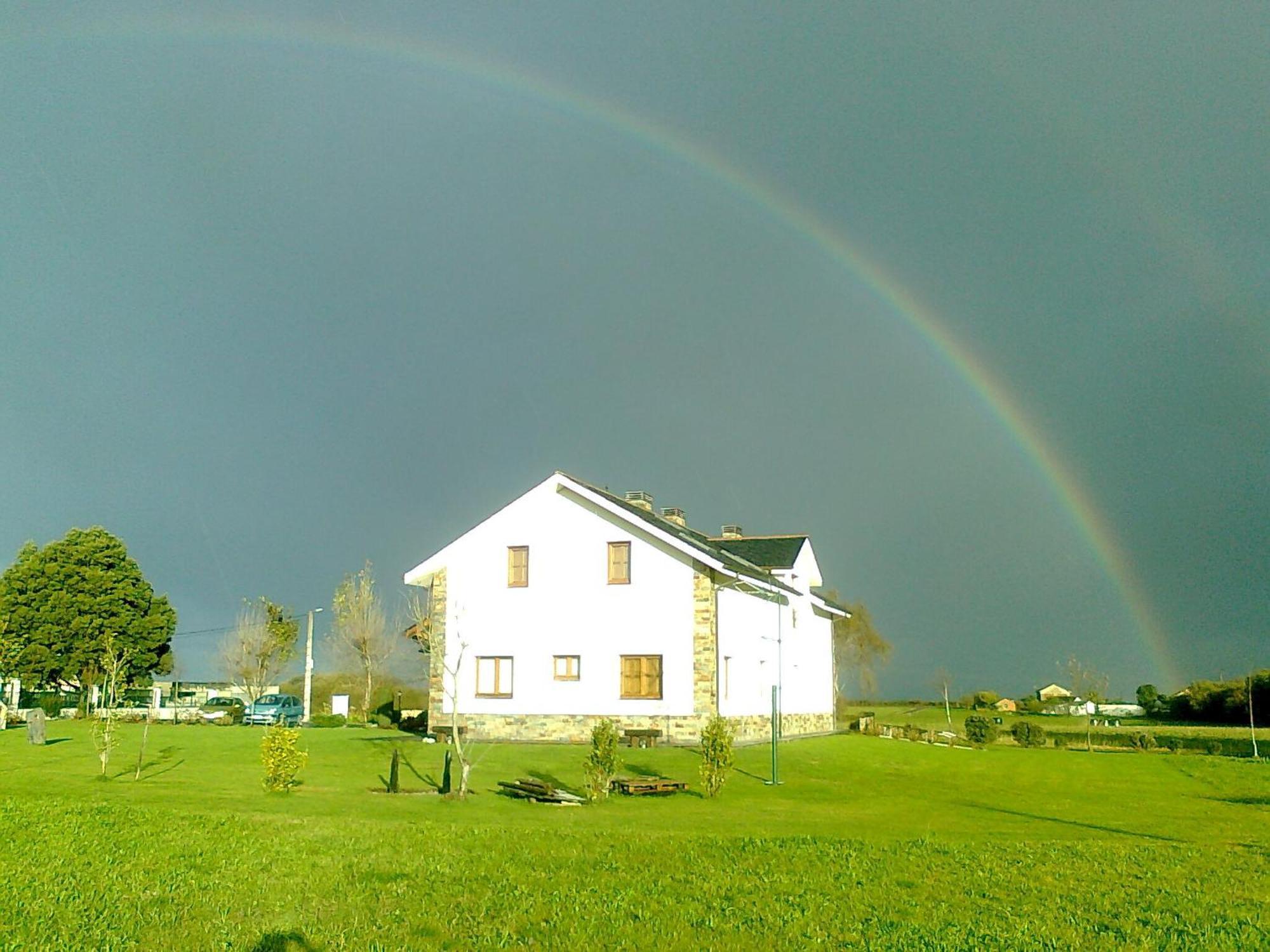 Apartamentos La Cruz De Paderne Navia Bagian luar foto