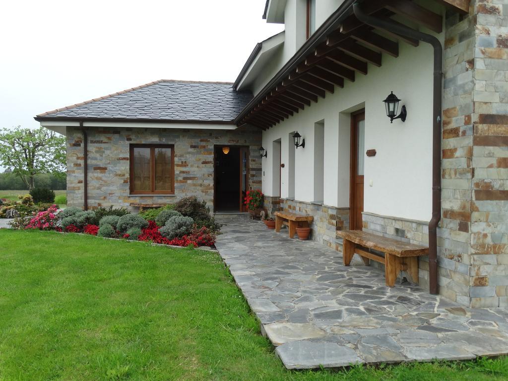 Apartamentos La Cruz De Paderne Navia Bagian luar foto